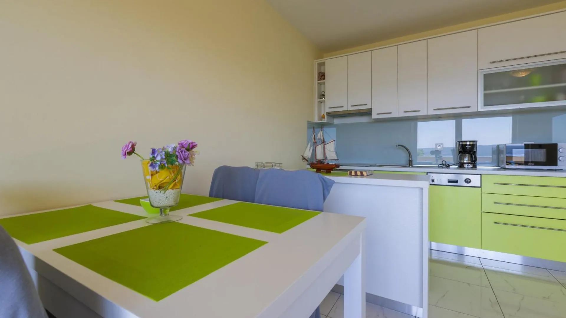 Lidija P Apartment Dramalj